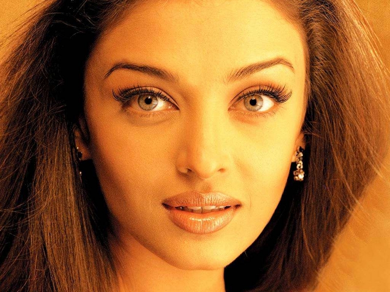 Aishwarya Rai Bachchan Wallpaper